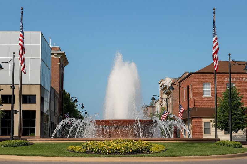 Local Poly Lifting in Belleville, IL