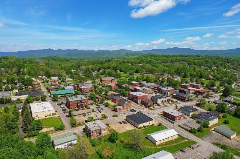 Local Poly Lifting in Franklin, NC
