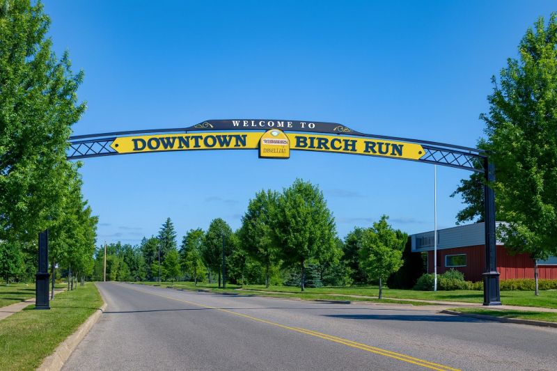 Local Poly Lifting in Birch Run, MI